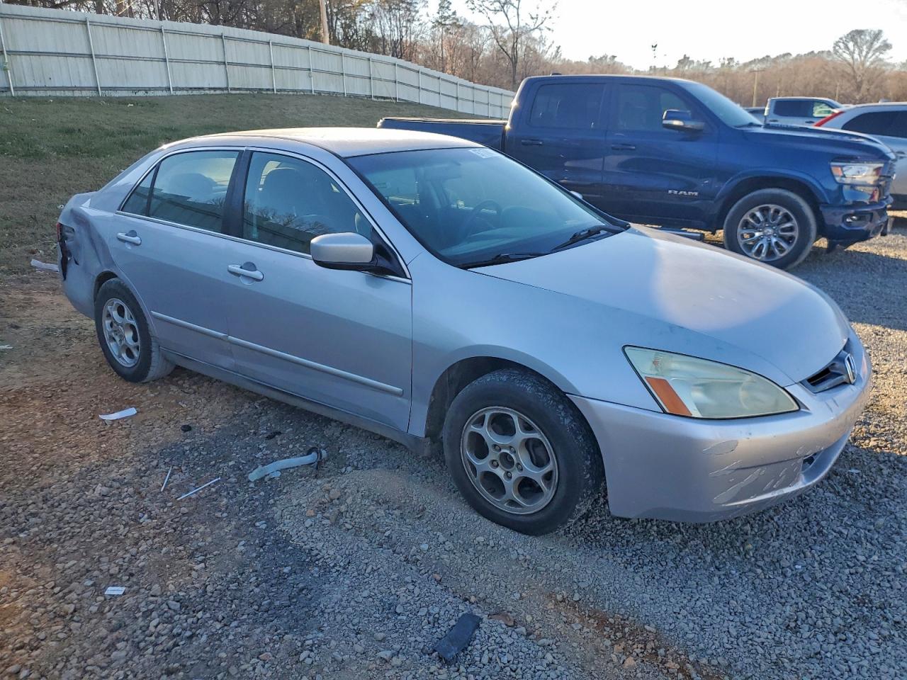 2005 HONDA ACCORD LX photo 4