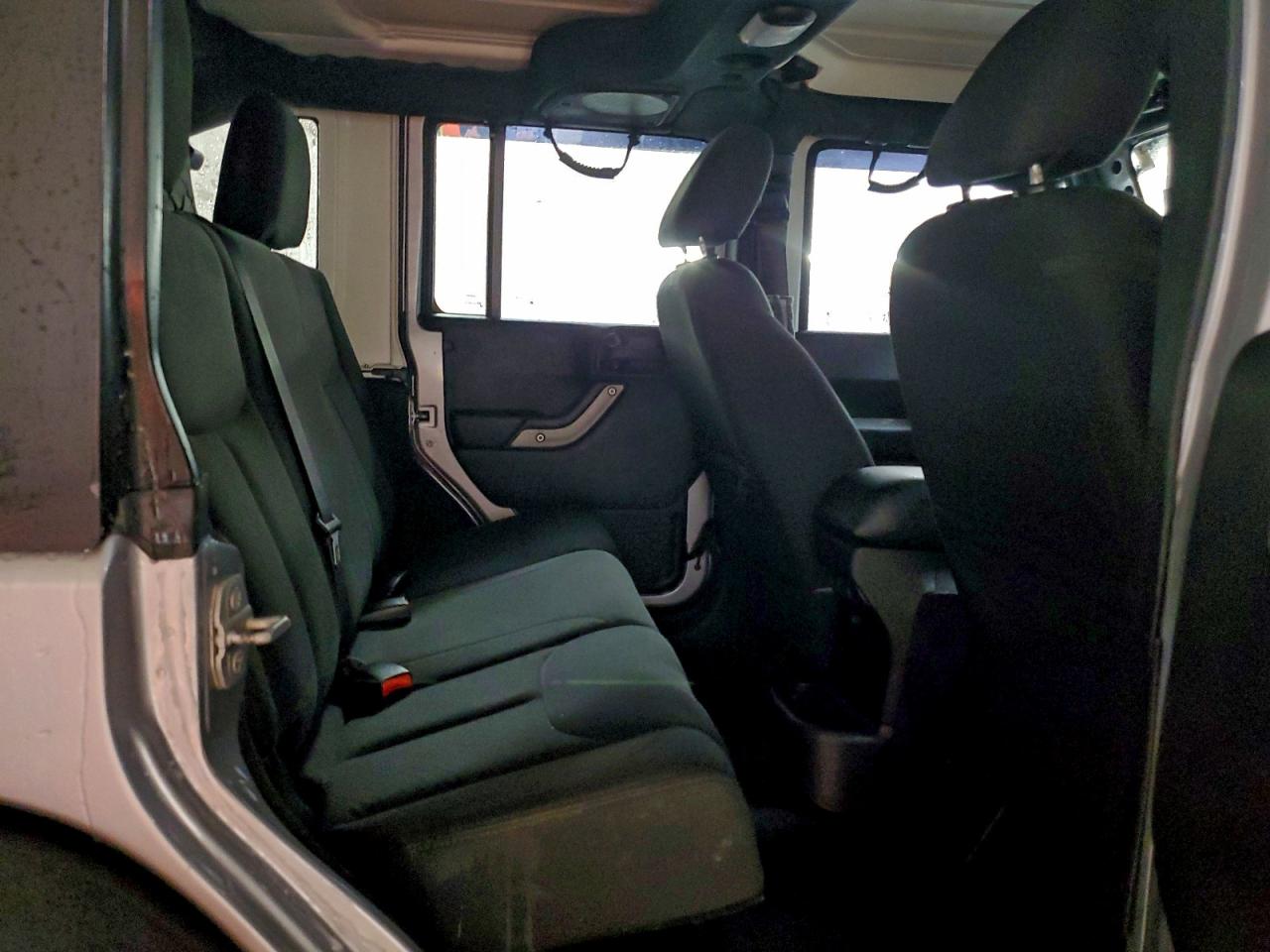 2015 JEEP WRANGLER UNLIMITED SPORT photo 10