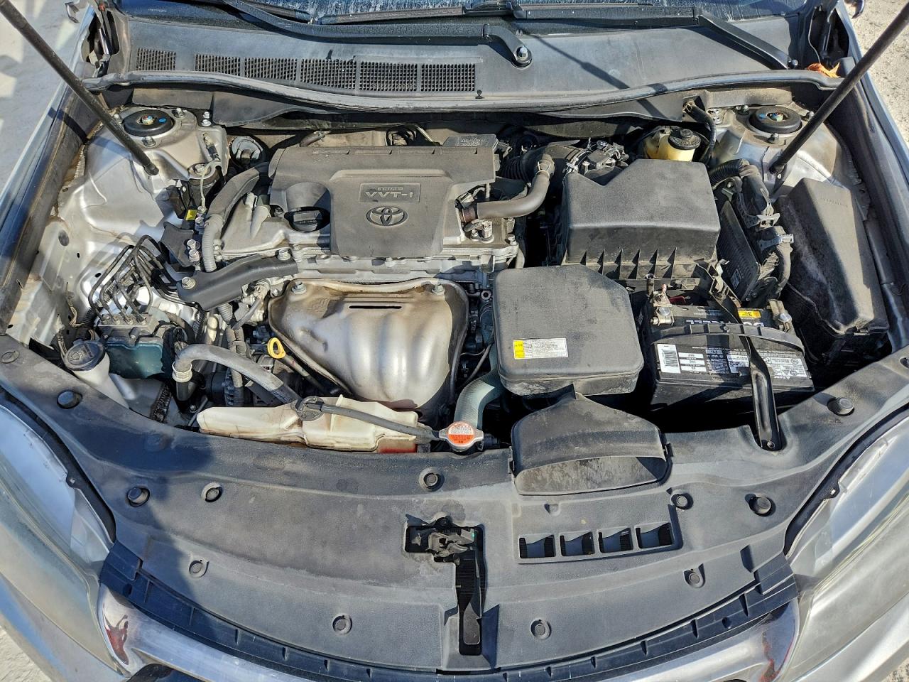2016 TOYOTA CAMRY LE photo 11
