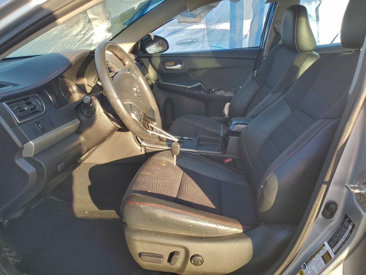 2016 TOYOTA CAMRY LE photo 7