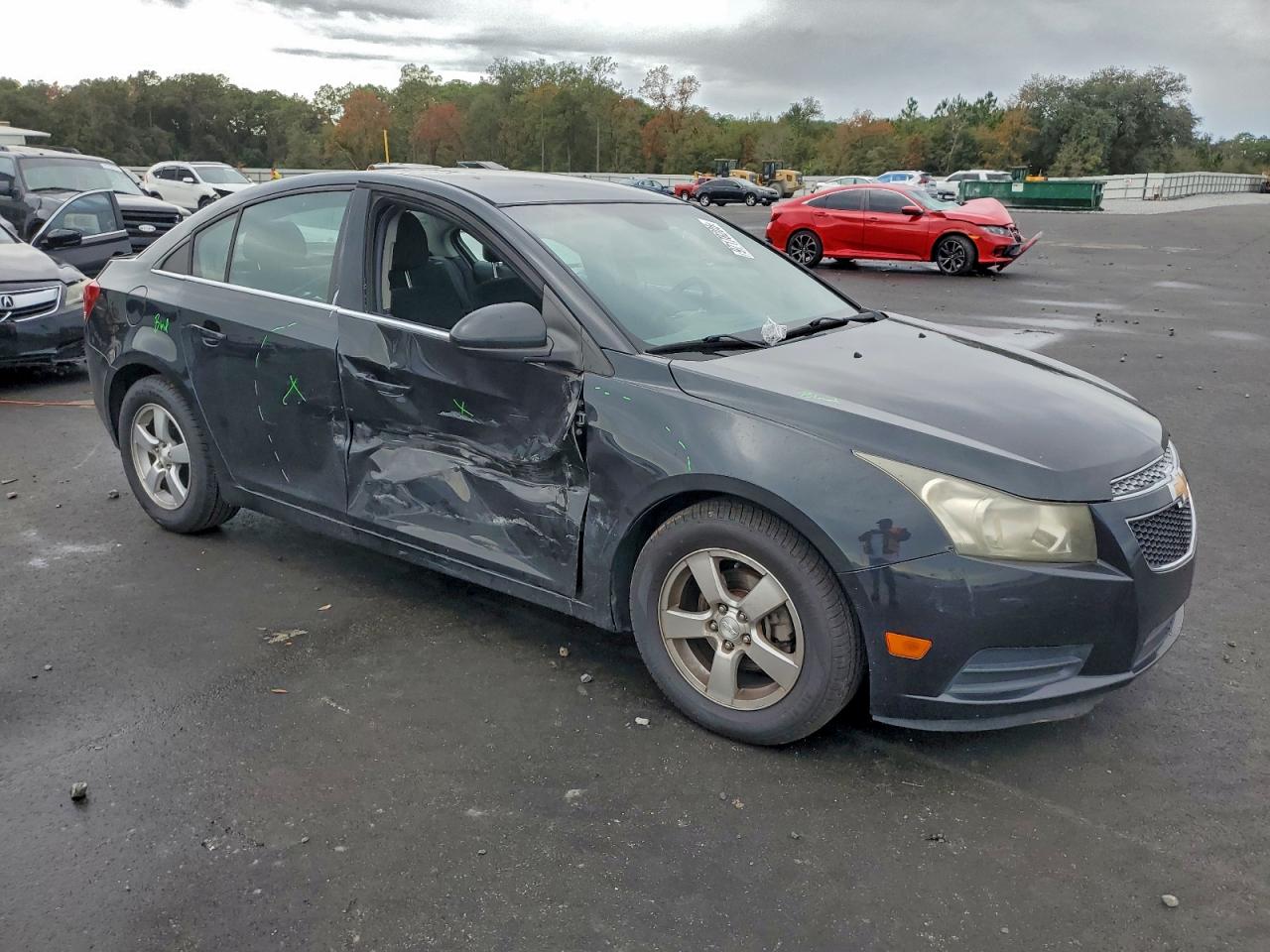 2013 CHEVROLET CRUZE LT photo 4