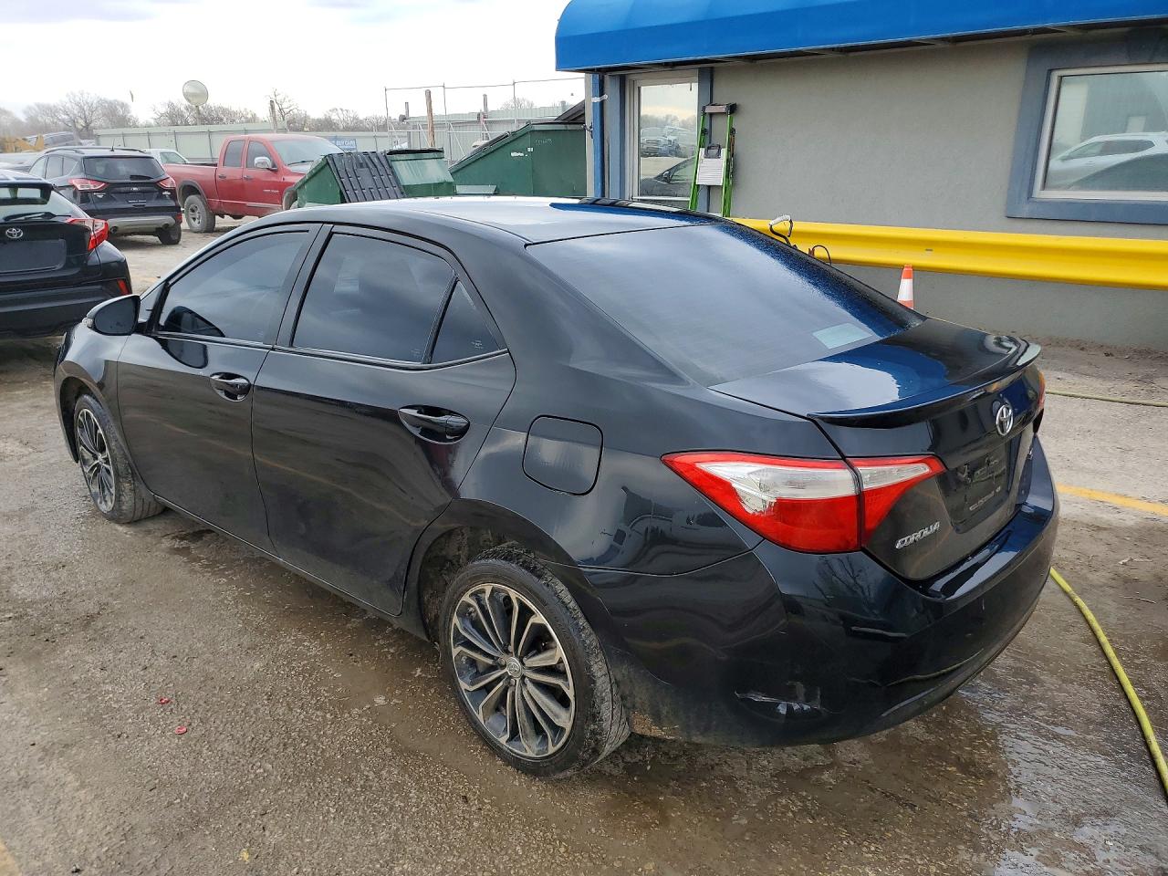 2015 TOYOTA COROLLA L photo 2