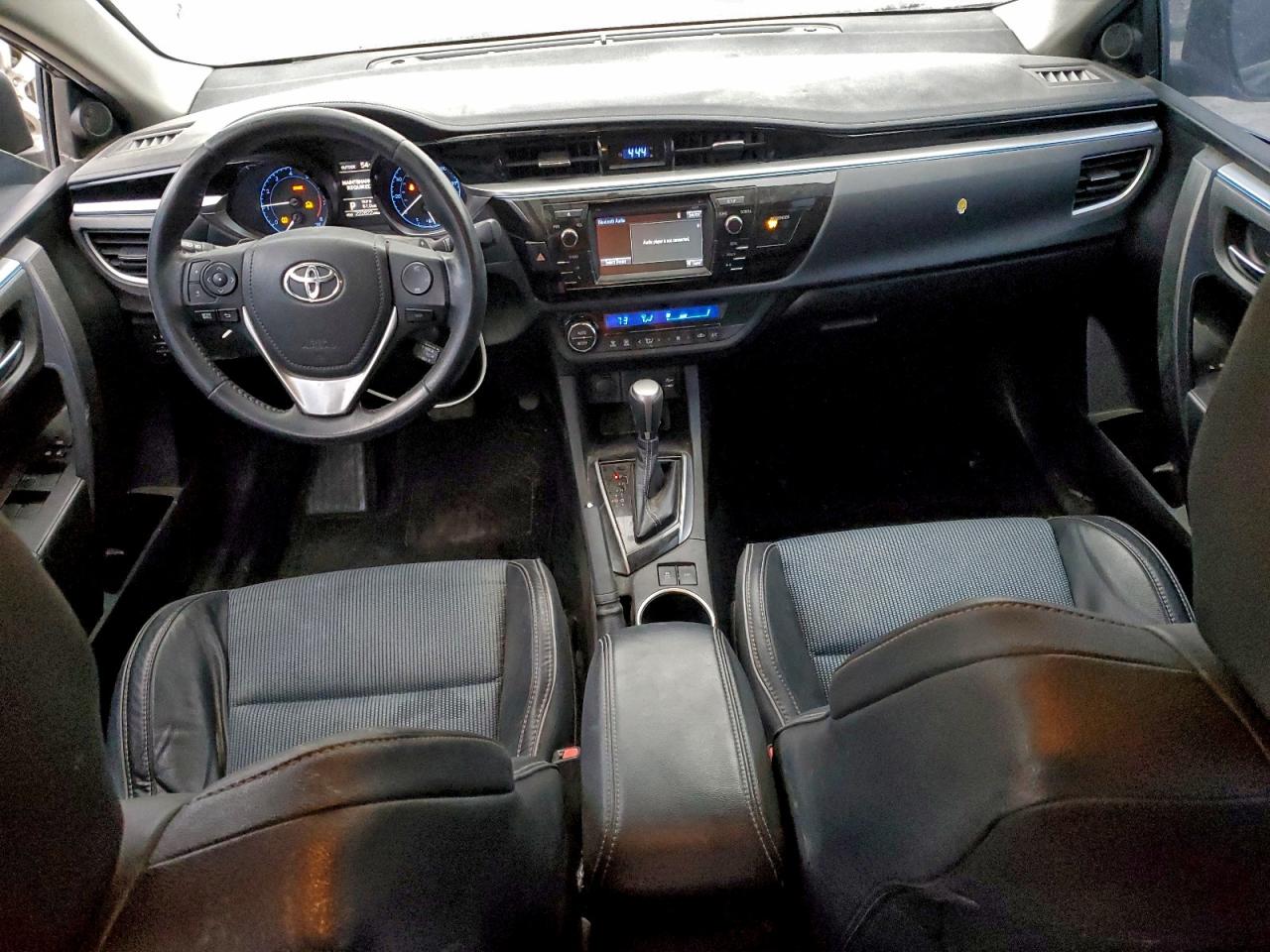 2015 TOYOTA COROLLA L photo 8