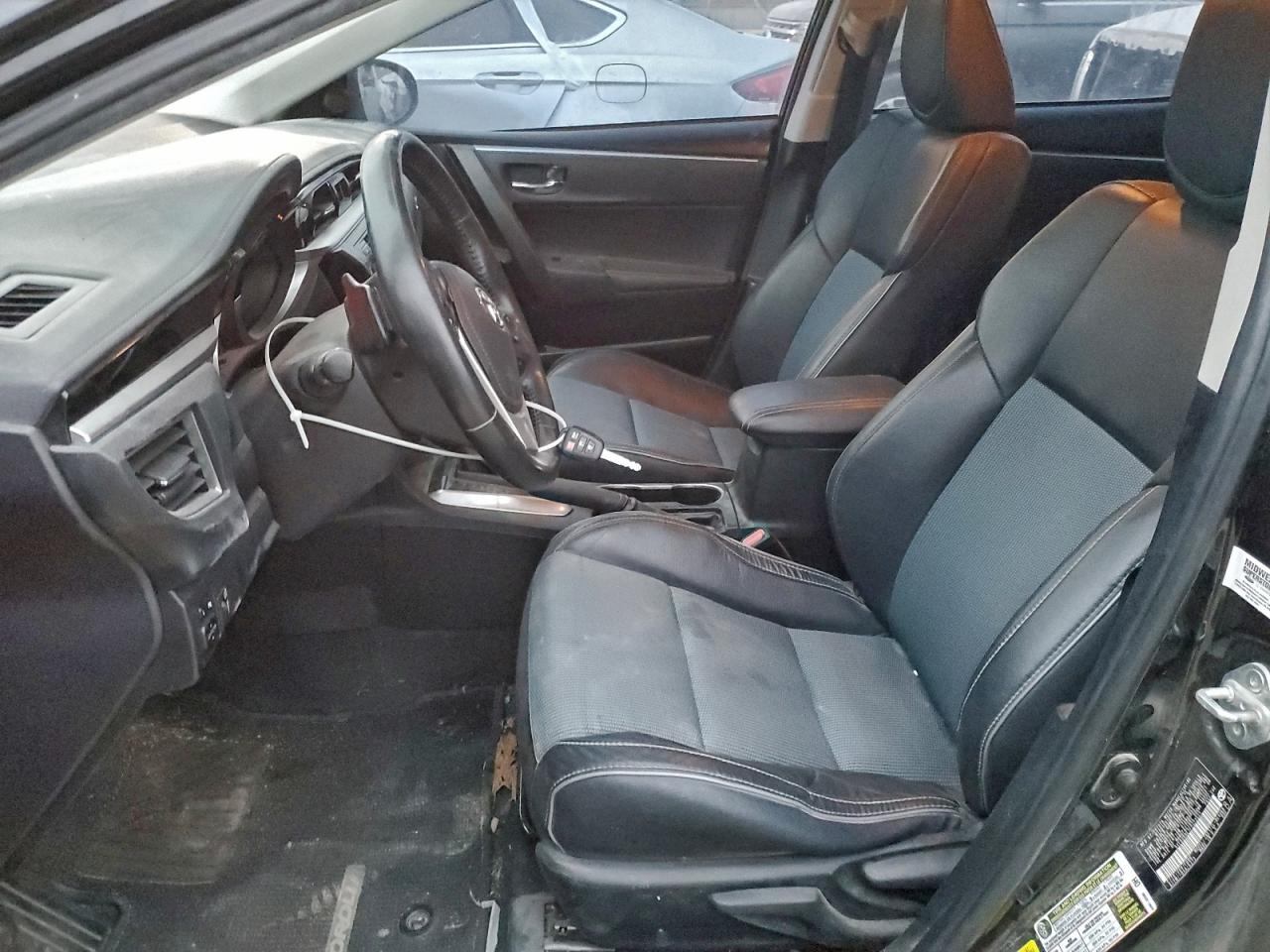 2015 TOYOTA COROLLA L photo 7