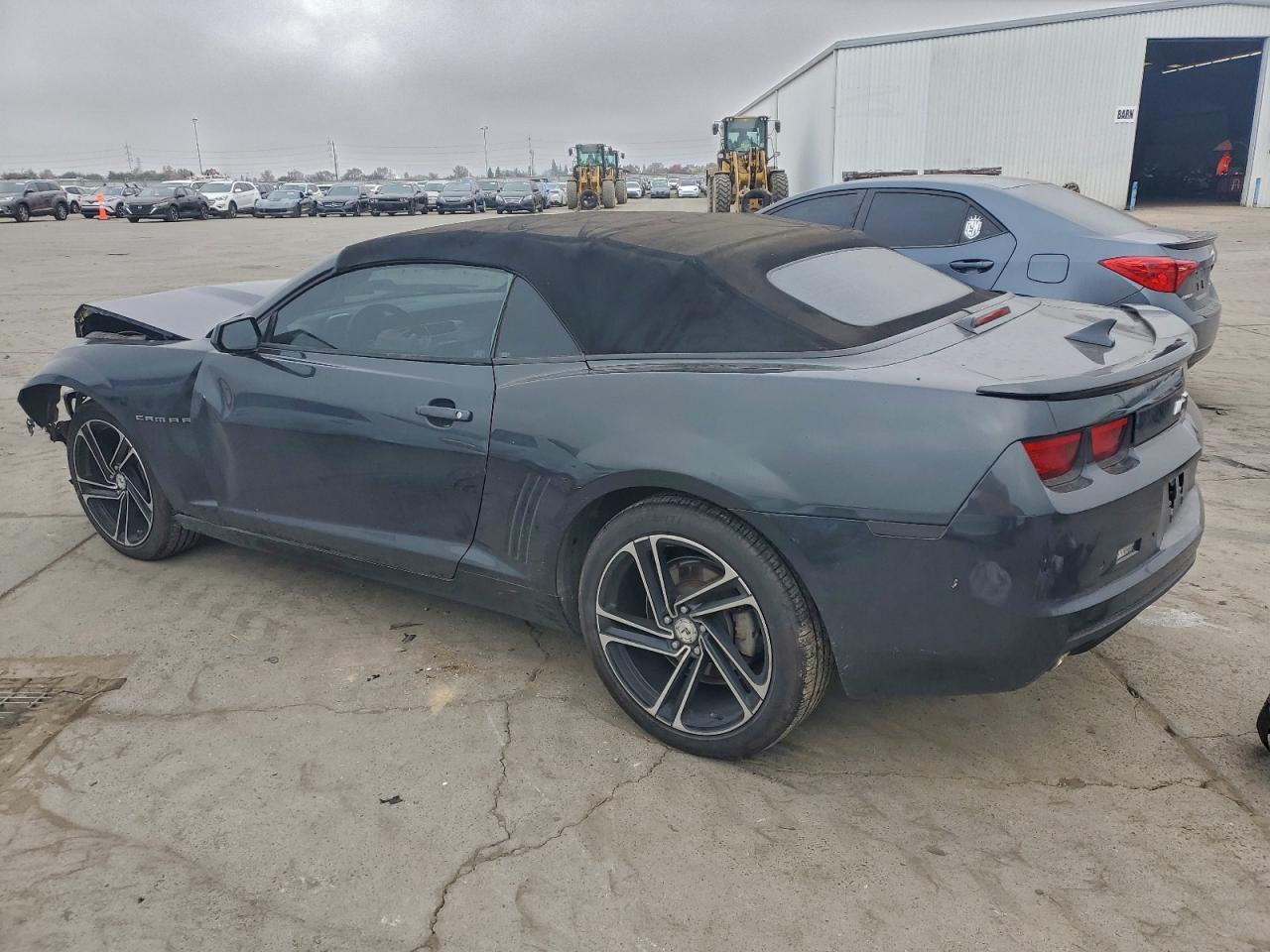2013 CHEVROLET CAMARO LT photo 2