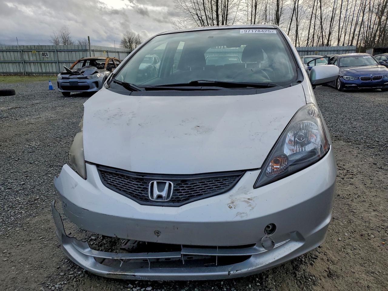 2013 HONDA FIT photo 9