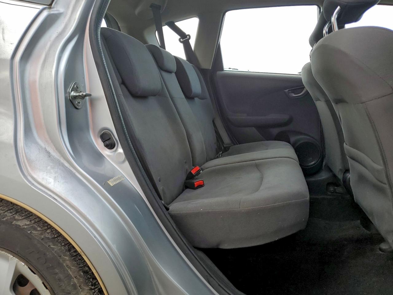 2013 HONDA FIT photo 21