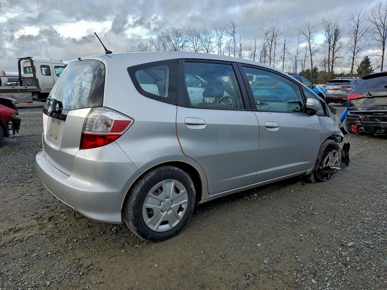 2013 HONDA FIT photo 5