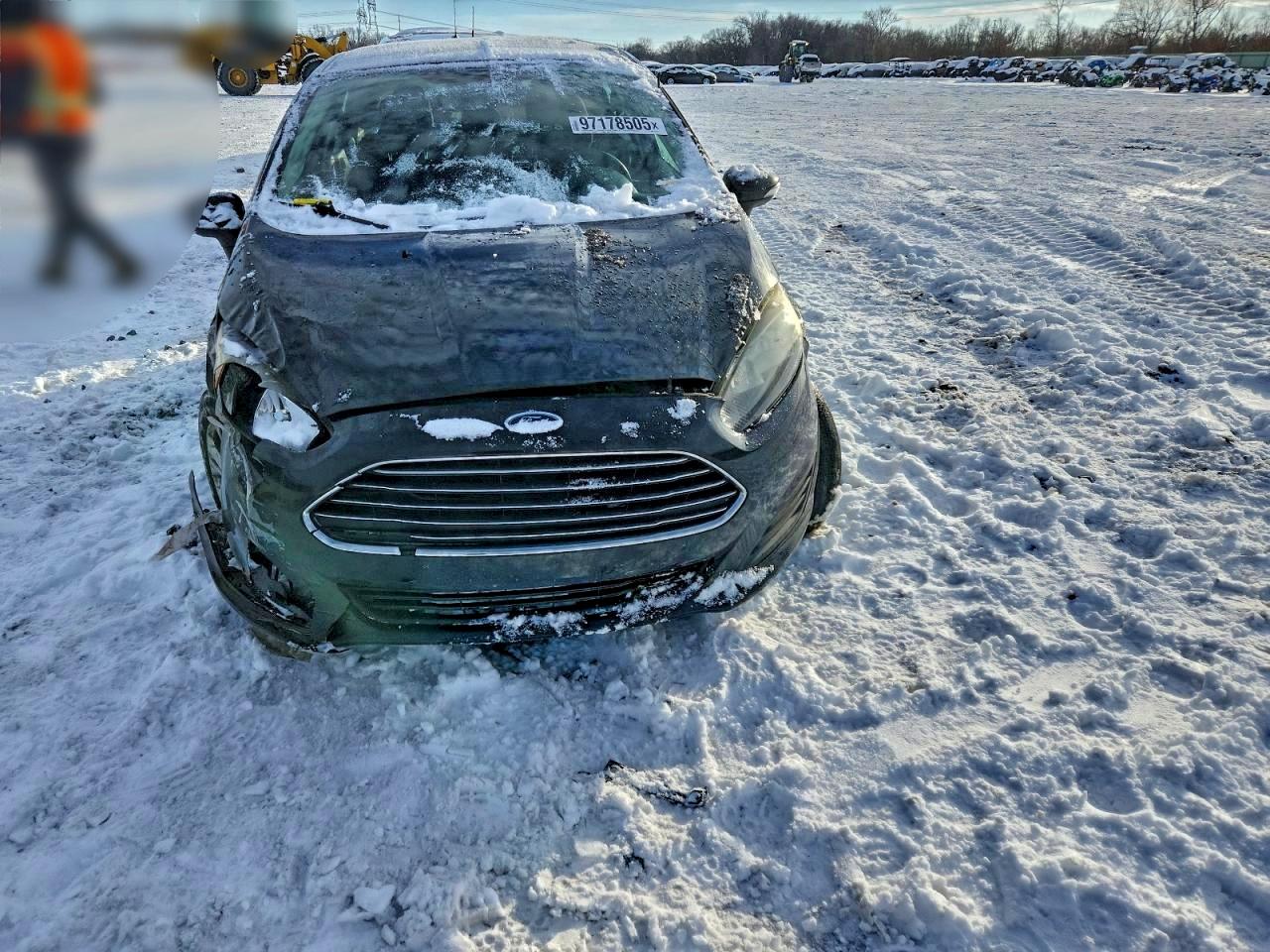 2015 FORD FIESTA SE photo 5
