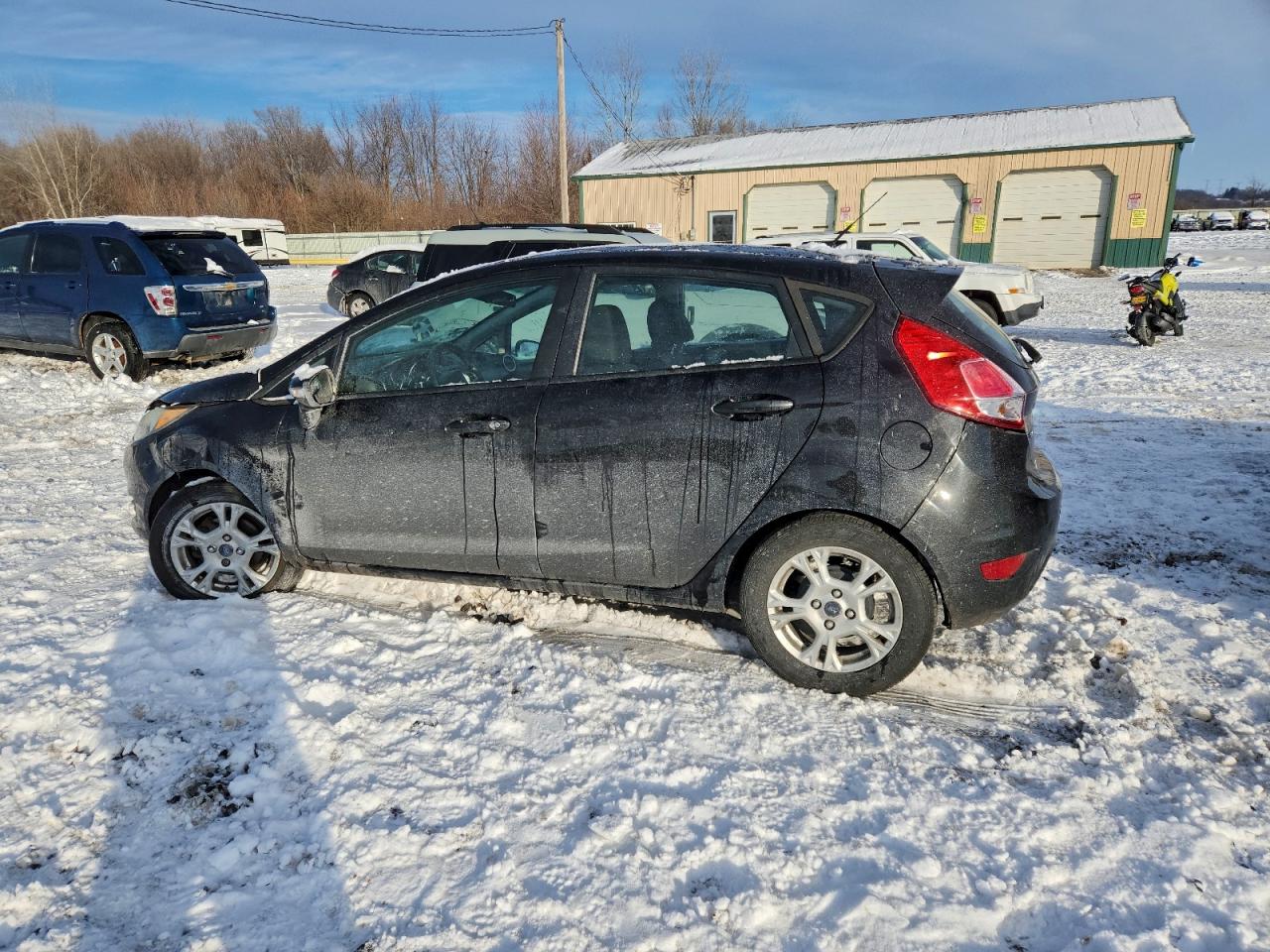 2015 FORD FIESTA SE photo 2