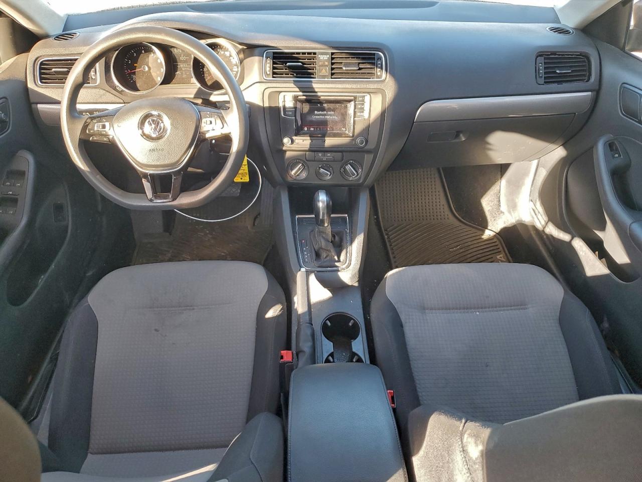 2017 VOLKSWAGEN JETTA S photo 8