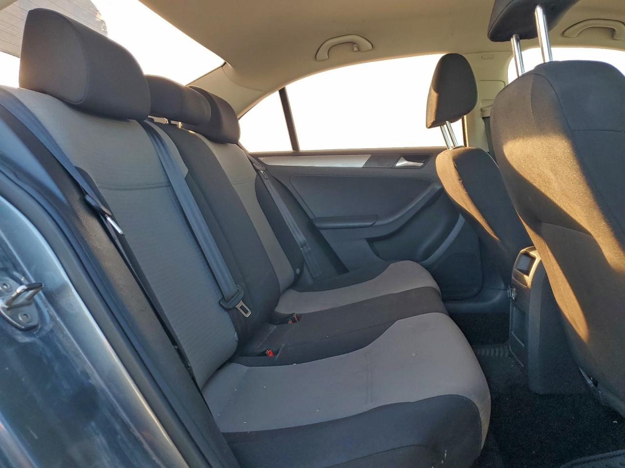 2017 VOLKSWAGEN JETTA S photo 10