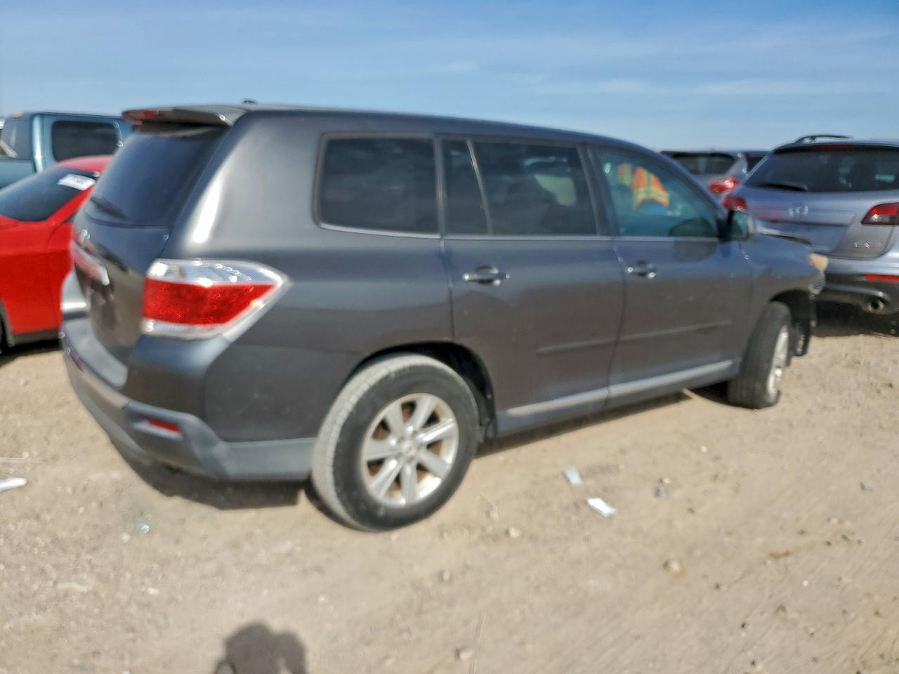 2011 TOYOTA HIGHLANDER BASE photo 3