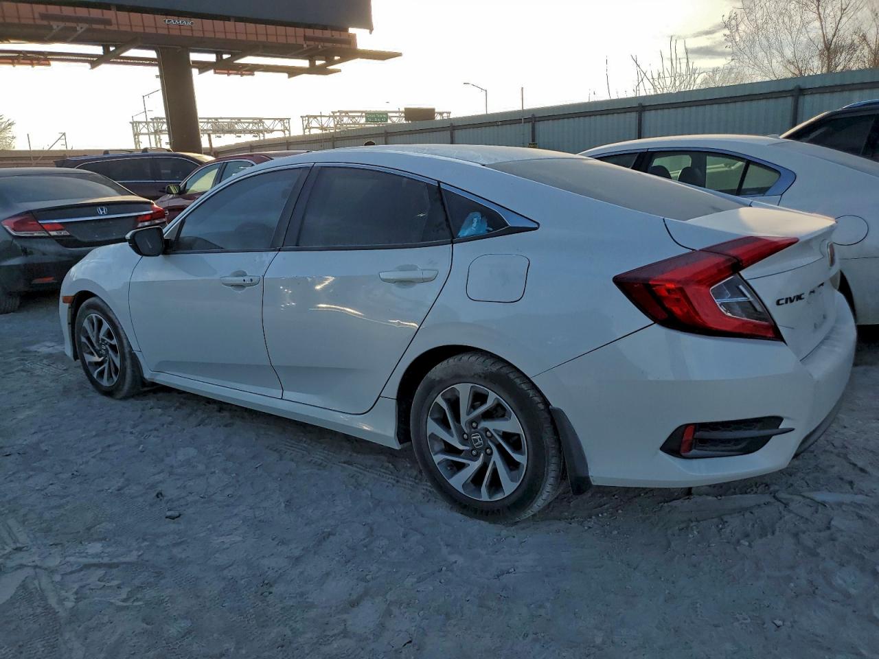 2016 HONDA CIVIC EX photo 2
