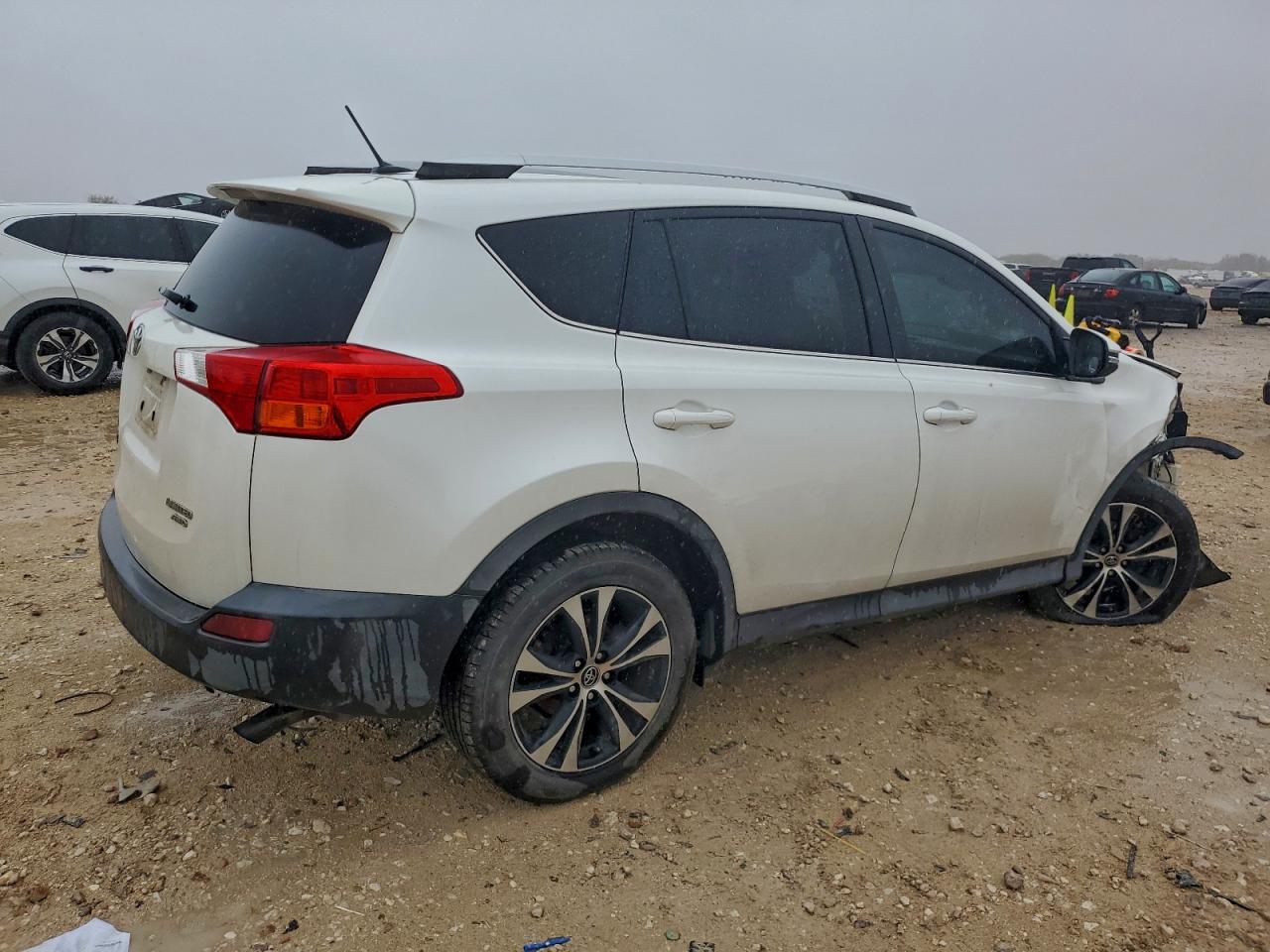 2015 TOYOTA RAV4 LIMITED photo 3