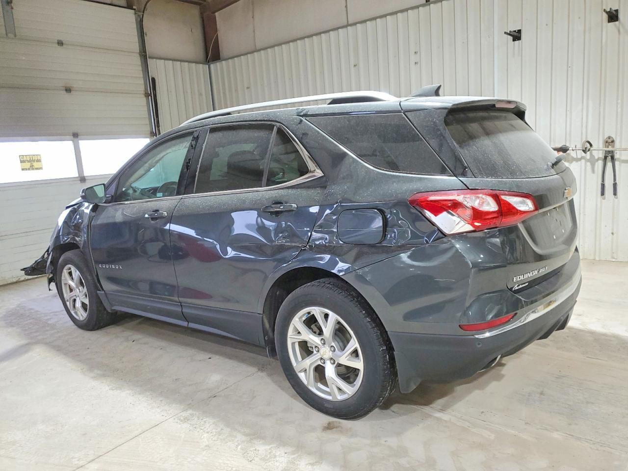 2018 CHEVROLET EQUINOX LT photo 2