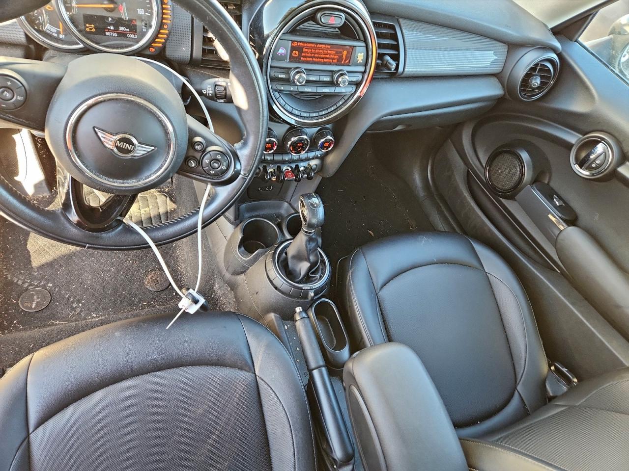 2016 MINI COOPER photo 8