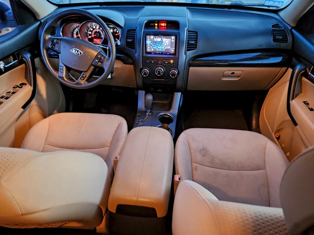 2011 KIA SORENTO BASE photo 8