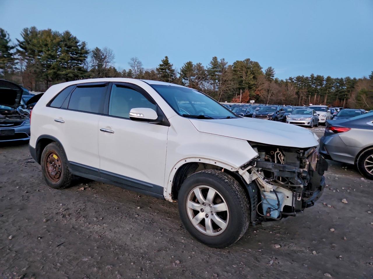 2011 KIA SORENTO BASE photo 4
