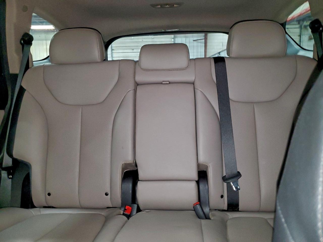 2019 HYUNDAI SANTA FE LIMITED photo 10