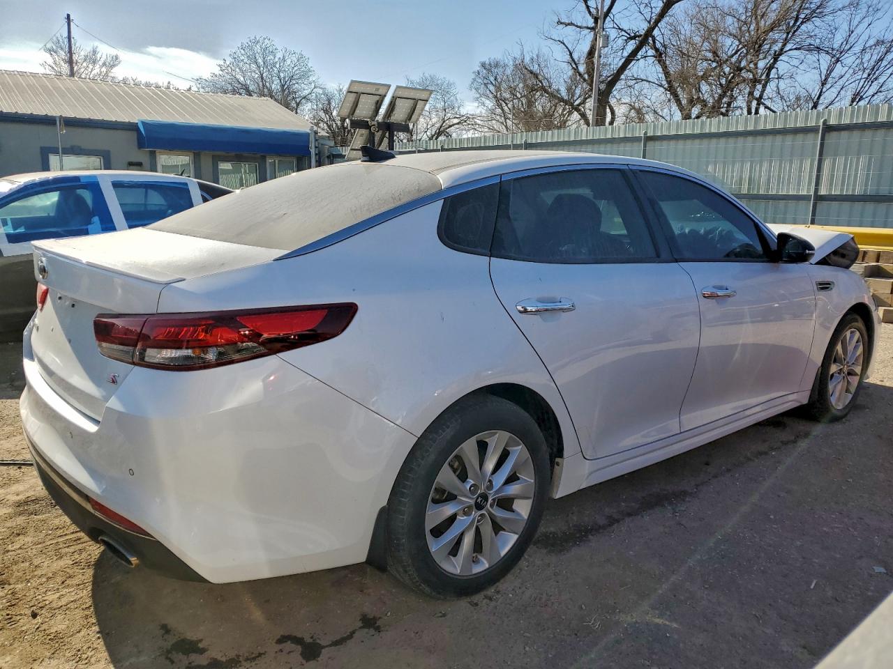 2018 KIA OPTIMA S photo 3