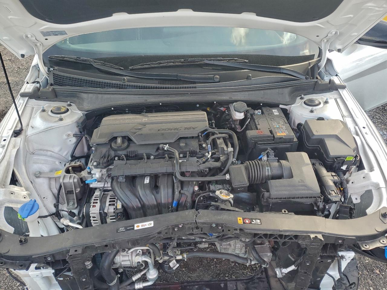 2025 HYUNDAI ELANTRA SEL SPORT photo 11