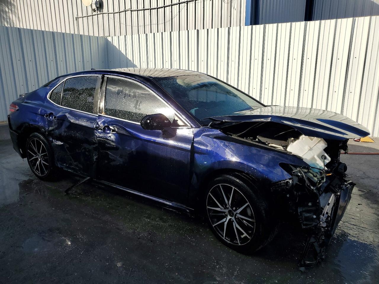 2021 TOYOTA CAMRY SE photo 4