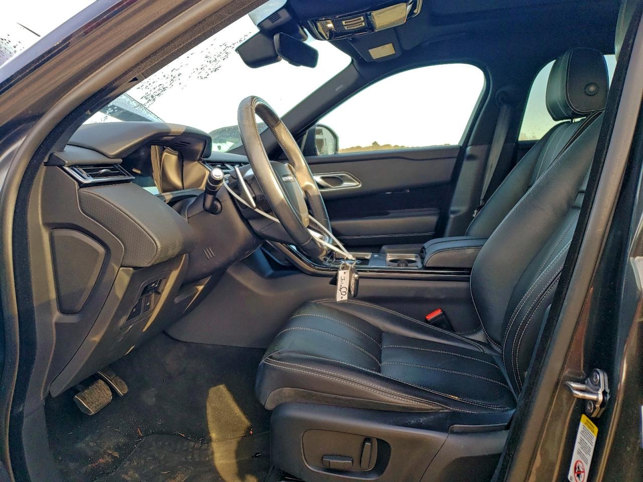 2018 LAND ROVER RANGE ROVER VELAR R-DYNAMIC SE photo 7