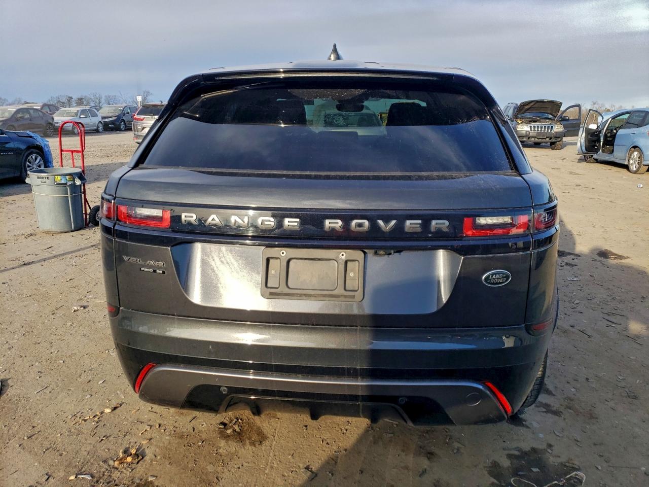 2018 LAND ROVER RANGE ROVER VELAR R-DYNAMIC SE photo 6