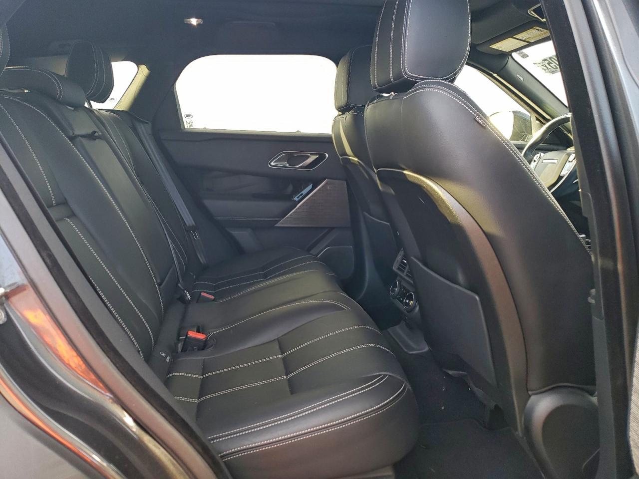 2018 LAND ROVER RANGE ROVER VELAR R-DYNAMIC SE photo 11
