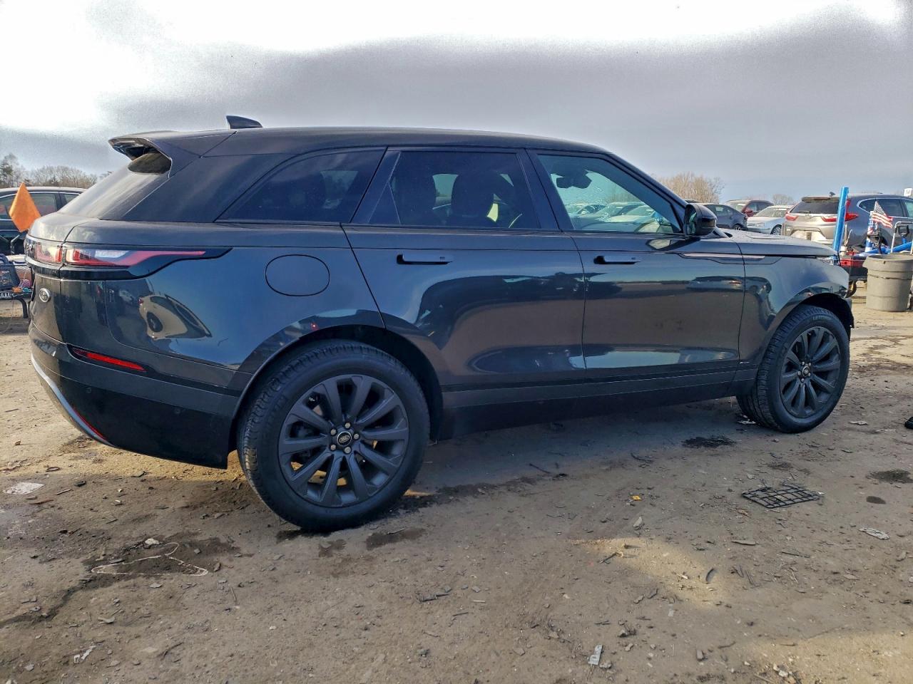 2018 LAND ROVER RANGE ROVER VELAR R-DYNAMIC SE photo 3