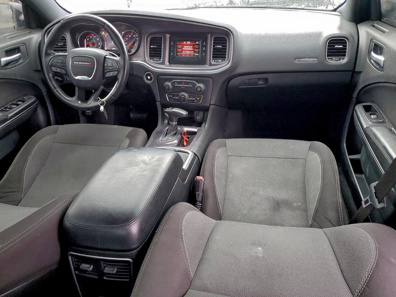 2015 DODGE CHARGER SE photo 8
