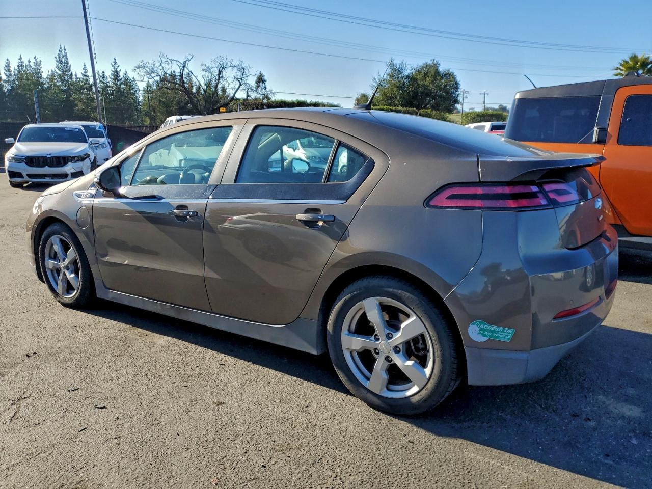 2014 CHEVROLET VOLT photo 2