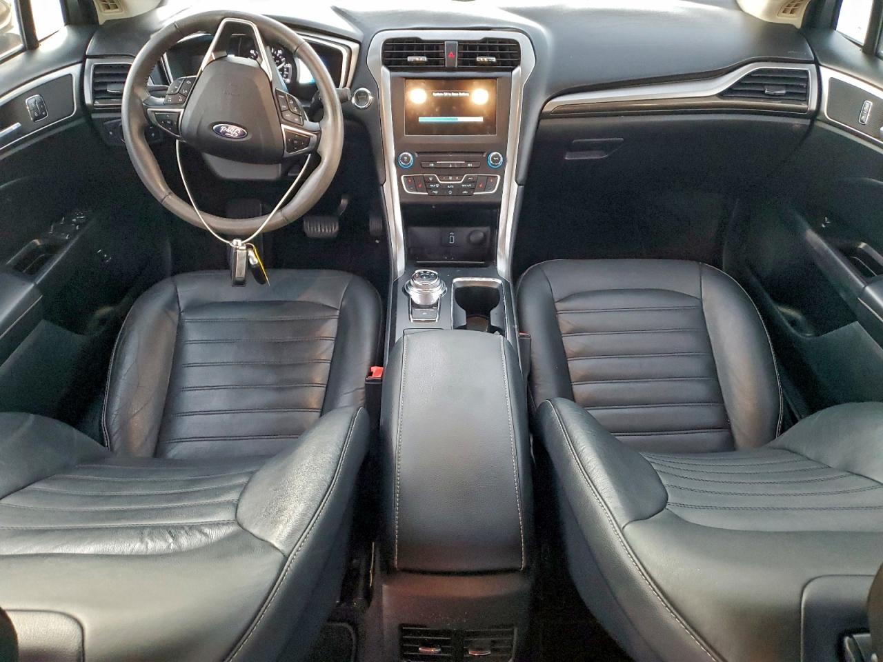 2017 FORD FUSION SE PHEV photo 8