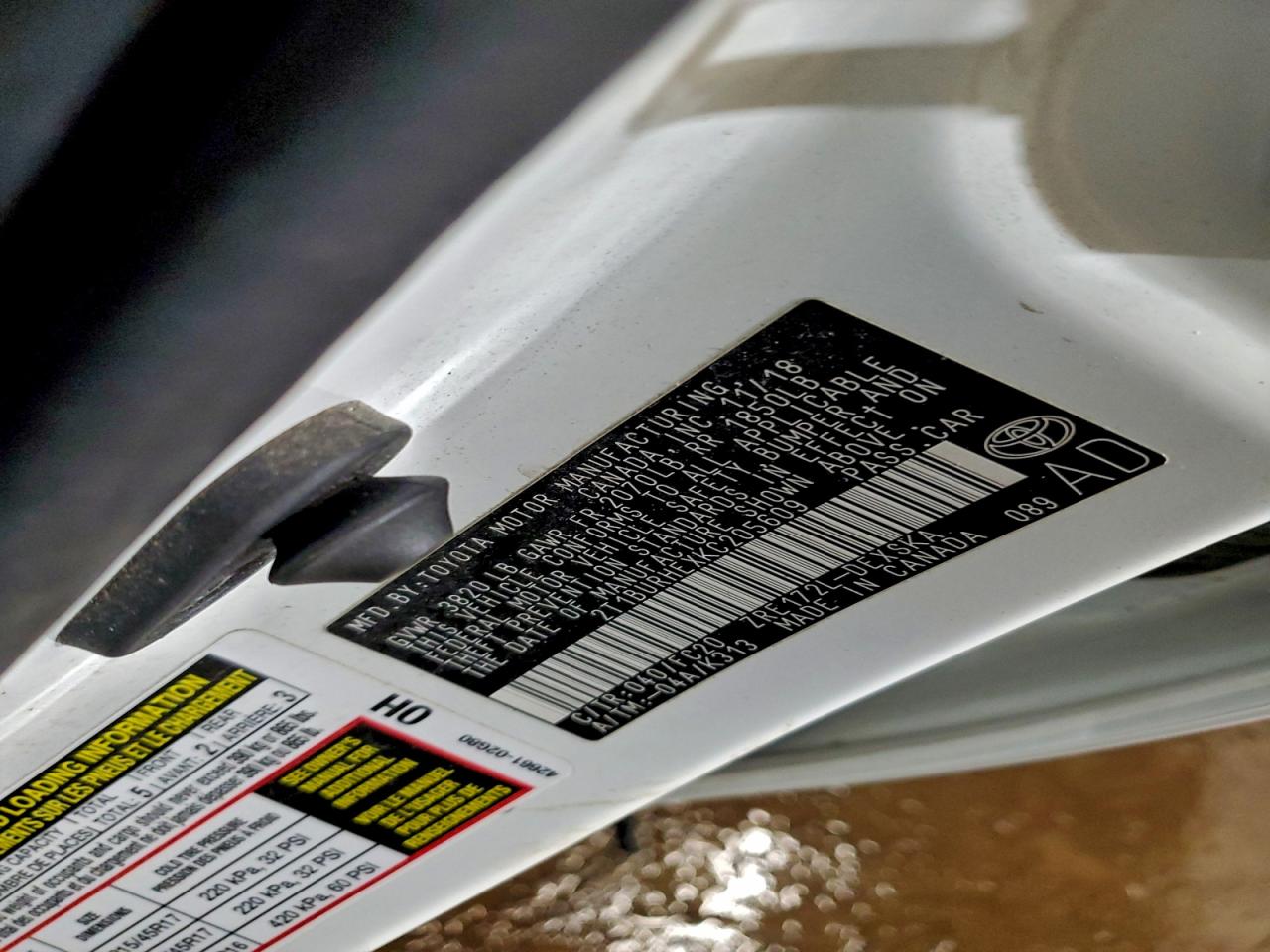 2019 TOYOTA COROLLA L photo 12