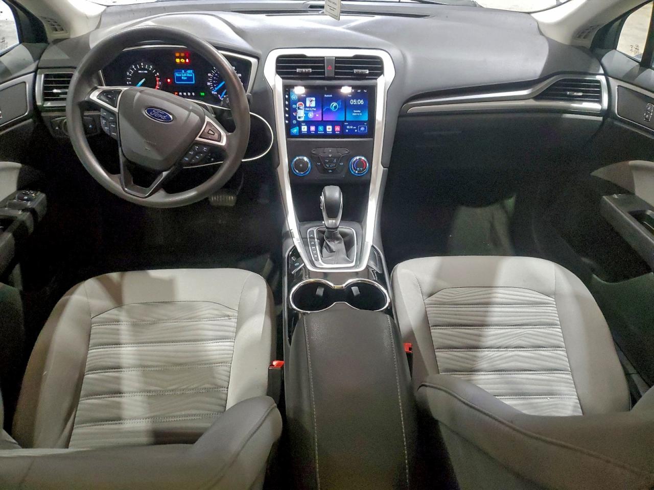 2016 FORD FUSION S photo 8