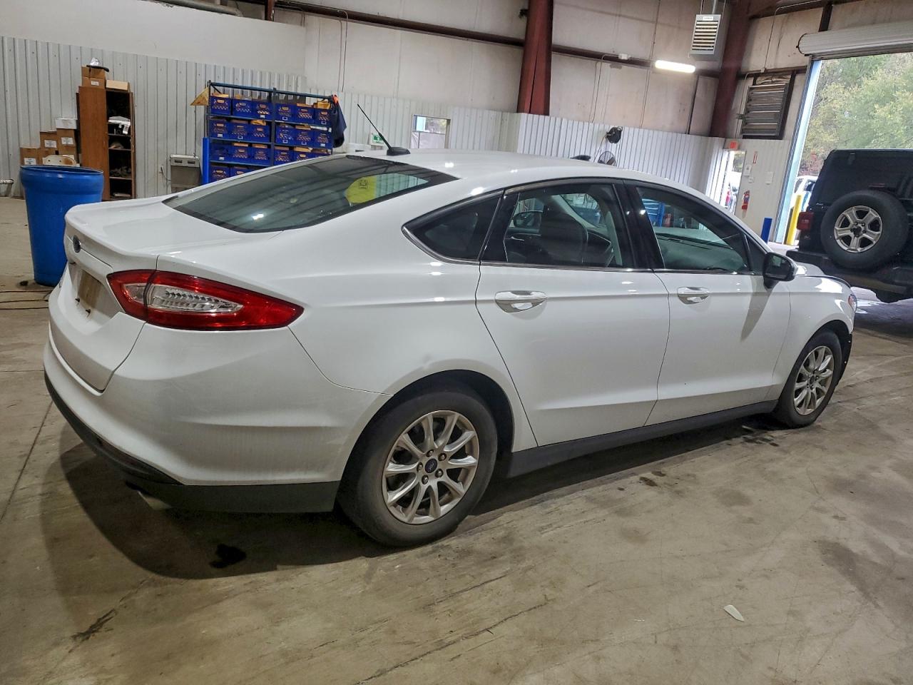 2016 FORD FUSION S photo 3