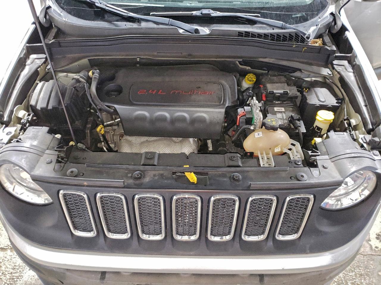 2017 JEEP RENEGADE SPORT photo 12