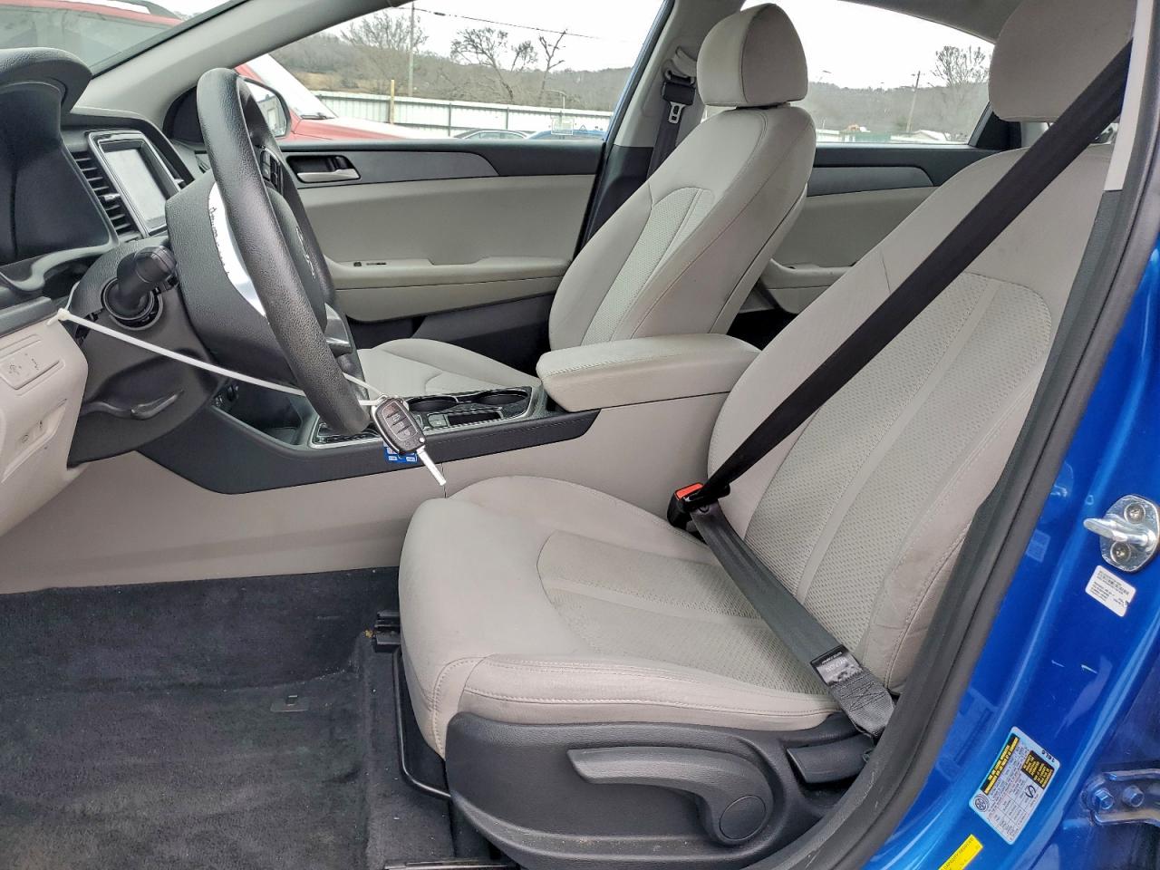 2018 HYUNDAI SONATA SE photo 7