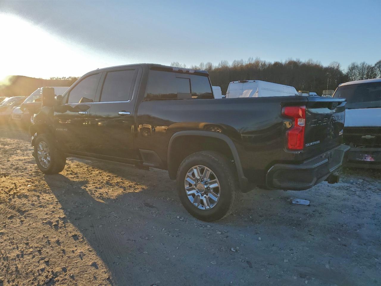 2020 CHEVROLET SILVERADO K2500 HIGH COUNTRY photo 3