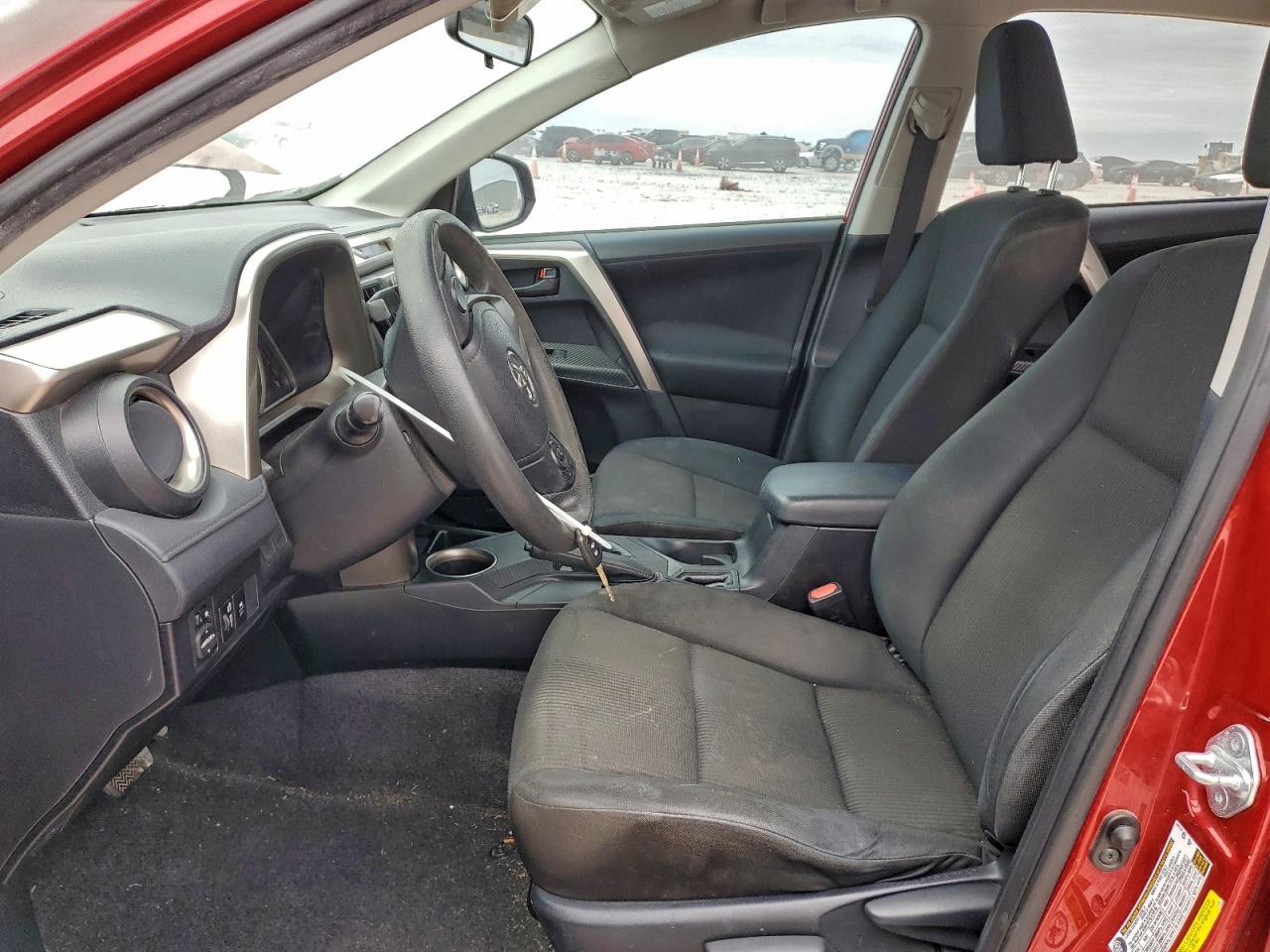 2014 TOYOTA RAV4 LE photo 13