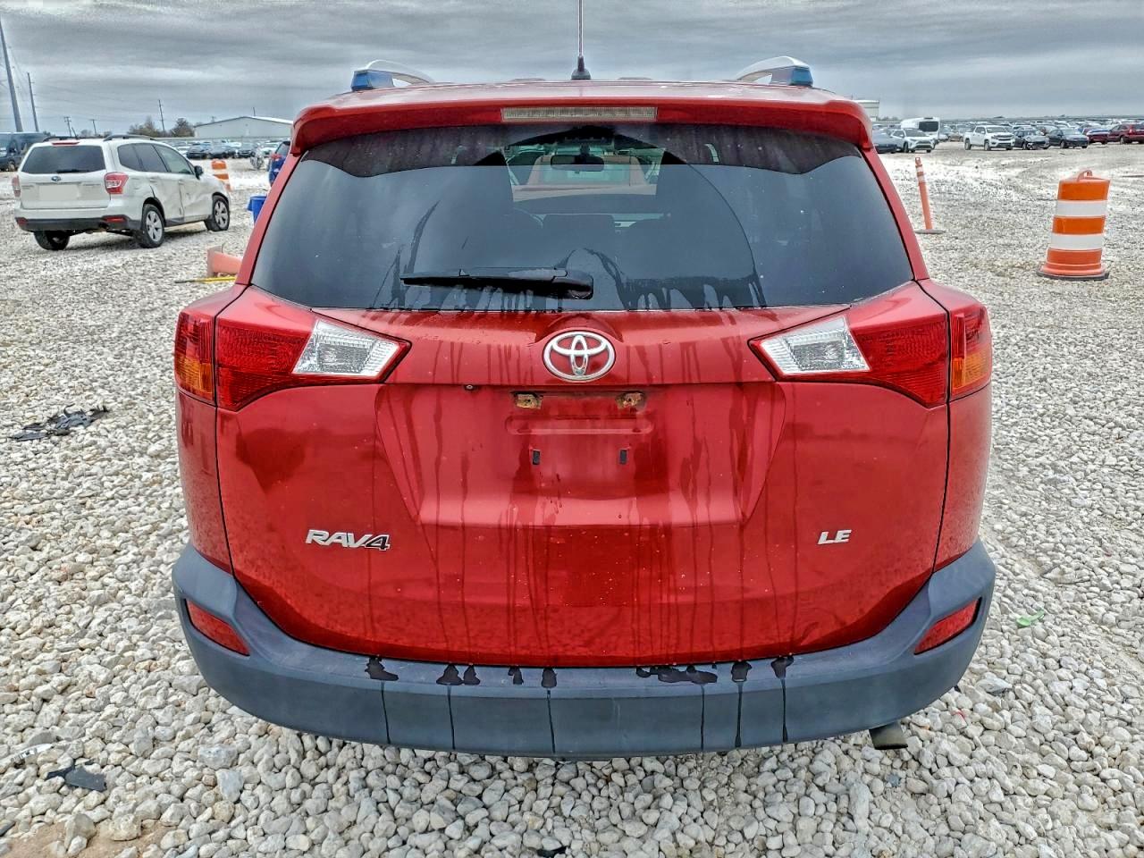 2014 TOYOTA RAV4 LE photo 11