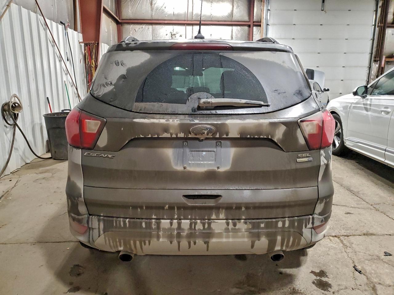 2019 FORD ESCAPE SEL photo 11