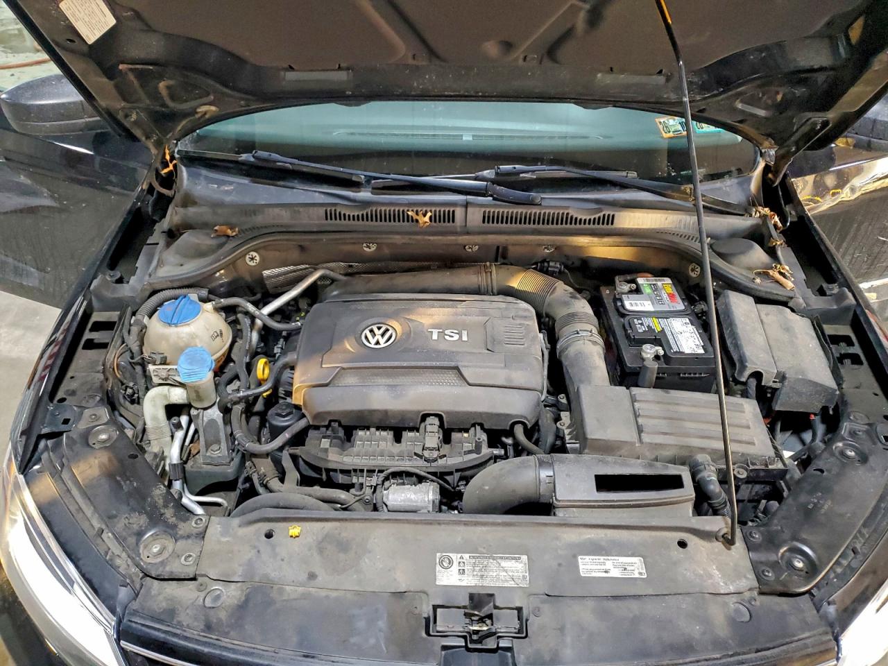2015 VOLKSWAGEN JETTA SE photo 31