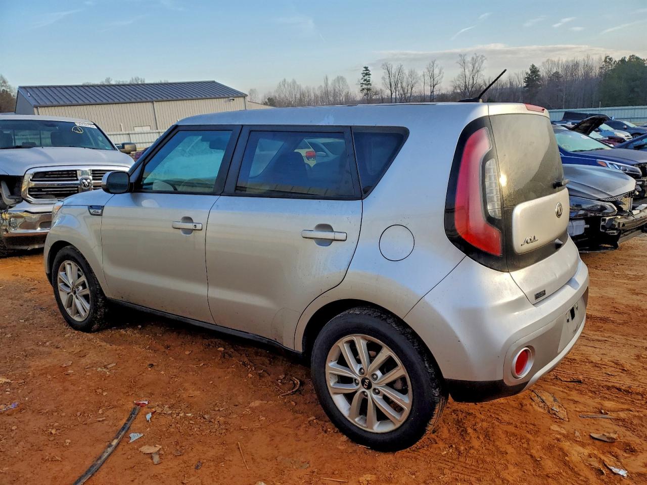 2018 KIA SOUL + photo 2