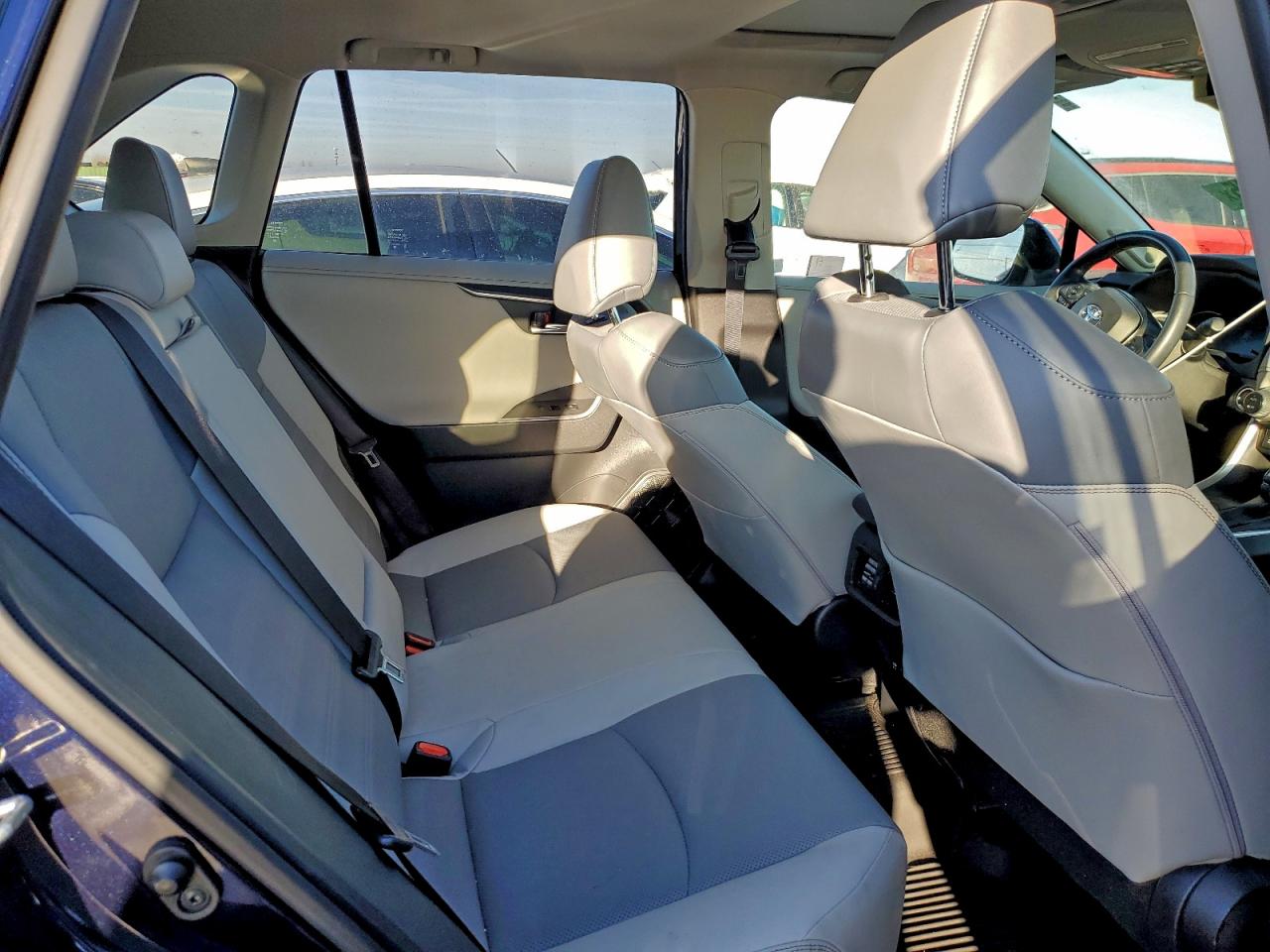 2021 TOYOTA RAV4 LIMITED photo 10