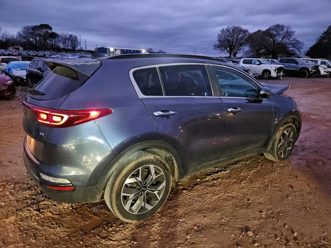 2020 KIA SPORTAGE EX photo 3