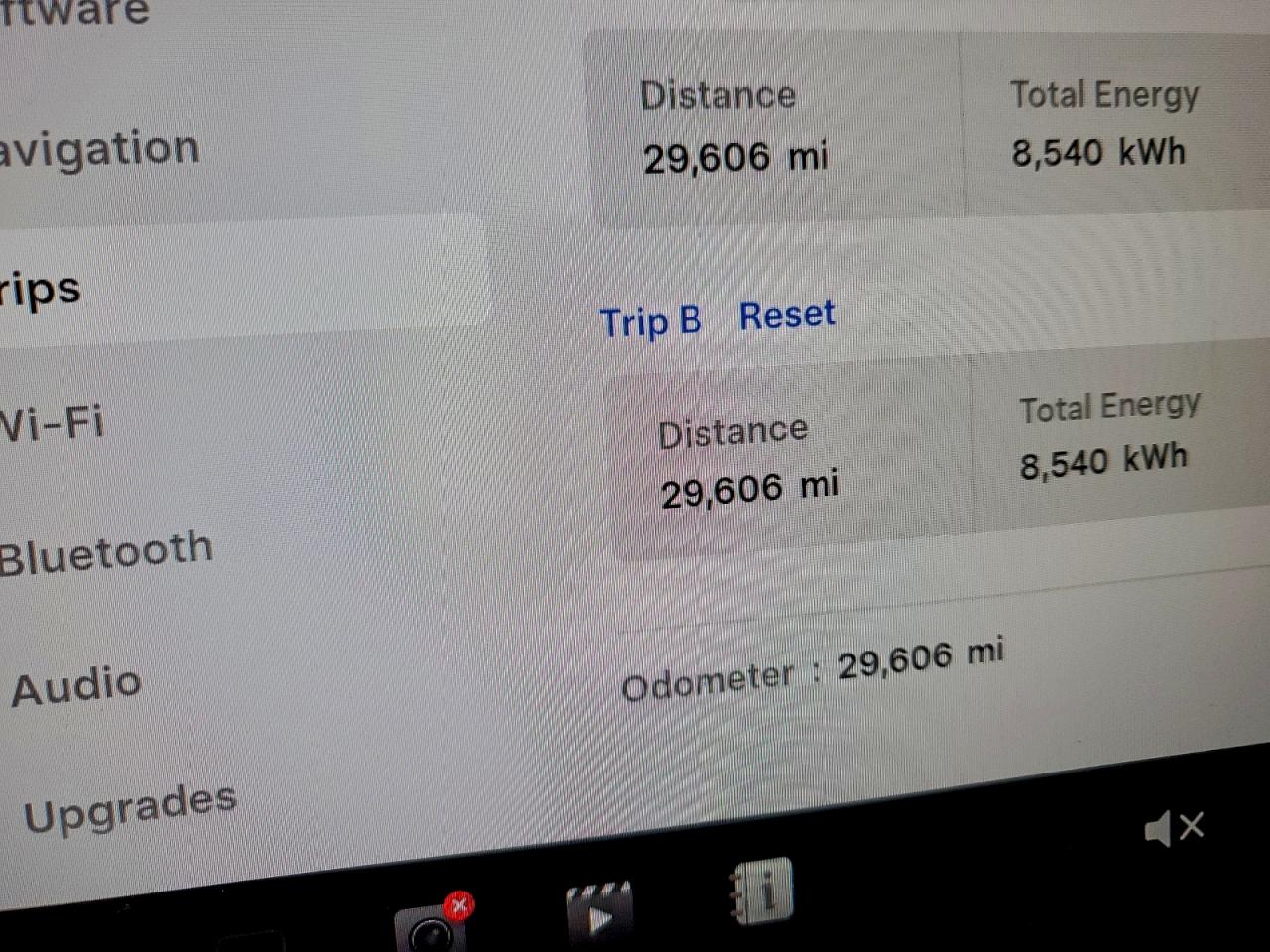 2024 TESLA MODEL 3 photo 9