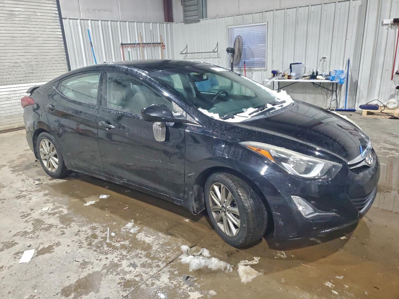 2014 HYUNDAI ELANTRA SE photo 4