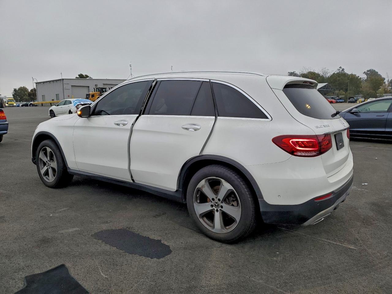 2021 MERCEDES-BENZ GLC 300 4MATIC photo 2
